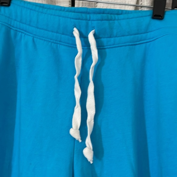 NWOT Women’s L PINK By Victoria Secret Sweatpants Logo on Leg Drawstring Pockets - Picture 4 of 11